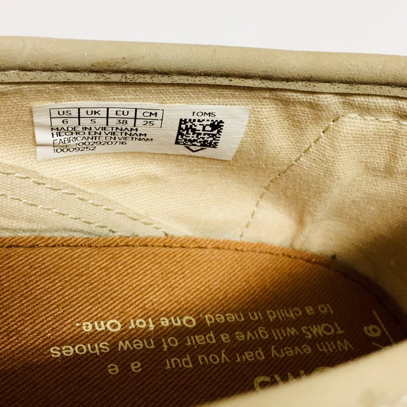 Toms Glittery Gold Slip-ons (6Y) - Picture 6 of 7